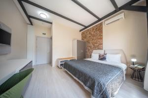 Calanthe Residence