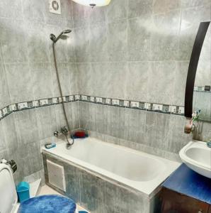Appartement dans une residence sécurisée vue piscine et vue sur mer