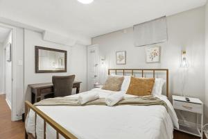 Cozy 1BR, Parking, WiFi and Close toAmenities