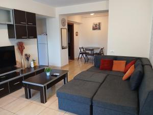 Nick Apartments