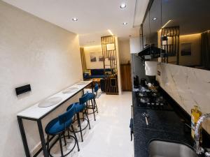 Apartment in the heart of Mehdia, by the sea, Netflix, Parking
