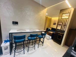 Apartment in the heart of Mehdia, by the sea, Netflix, Parking