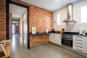 34MAL1078- NewBright 3br Apt near Sagrada Familia