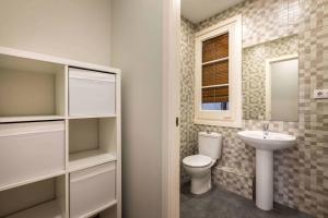 13par1004- Fabulous apt in the heart of Barcelona