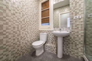 13par1004- Fabulous apt in the heart of Barcelona