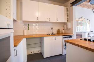 41COB1019- Charming rustic apartment