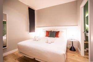 P3MAL1076- Beautiful 2BR 2BH newly refurbished