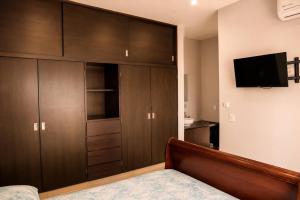 2br2ba Condo 1 block to ocean! - Unit #5