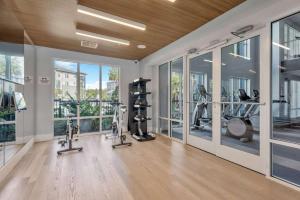 The modern Retreat Luxury Condo In St Pete near Downtown
