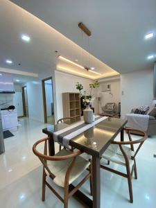 2BR Grand Riviera Suites by MrSayla