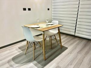Modern and Connected Studio, Santiago