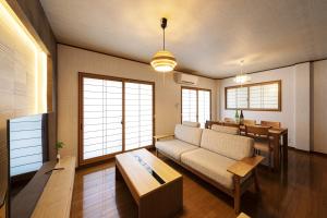 Shirakabanoyado - RYOGETSU 白樺の宿 - 涼月, easy access to USJ, Namba, Kyocera Dome, Osaka castle!