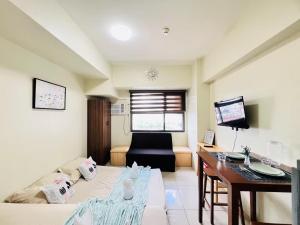 Cebu Horizons 101 by P&J