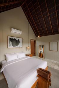 Sunnys Surf Villa 2BR Uluwatu Beach