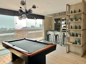 Apartamento con piscina entre Larcomar y Puente Suspiros