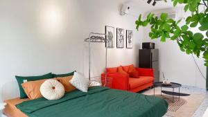 Full of light 2BR Studio w balcony @Train Street
