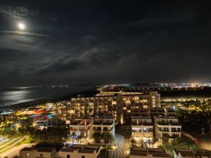 Cam Ranh Seaview Apartment -Near Beach & Airport