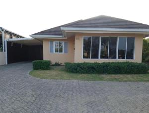 Home in OCHO RIOS