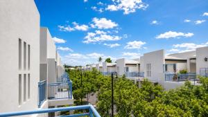Signature Luxury Villa 3- Santorini - Negombo