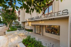 Looks Prive Suites