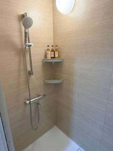 TSUKIMI Japanese-style residence with a warm wooden feel Sleeps 14 comfortably Great access to Namba and Shinsekai