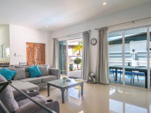 Modern 2Br Private Pool Villa near Lamai Beach
