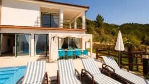 Villa Royal Gold by Villas Guide