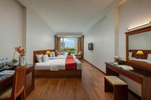 Regal Hotel & Spa