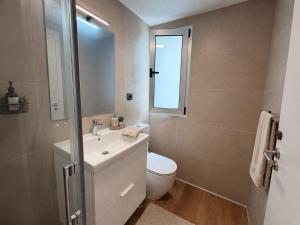 2BR Las Canteras Apartment