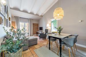 2 BEDROOM DUPLEX ( 8 PAX) 43 room in Palacio de Rojas