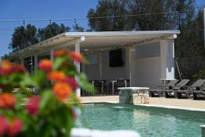 Trulli di Thomas Resort con piscina