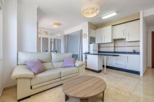 Marbella Beachfront Studio with Twin Beds