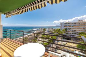 Marbella Beachfront 1BR with Bathtub