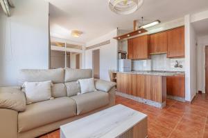 Marbella Beachfront 1BR with Bathtub