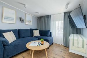 Stylish Apartment in the City Centre with Workspace Near the Harbour by Noclegi Renters