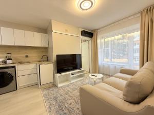 Modern 2BR apartment next to Dept Store