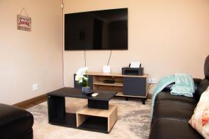 The Escape Pod - Luxurious, Spacious Family Home
