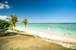 Cap Ouest Beachfront Seaview Apartment