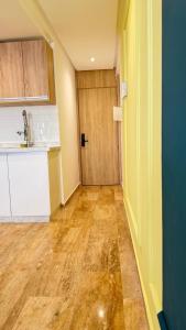 Elegant & Bright Studio - Unique Style