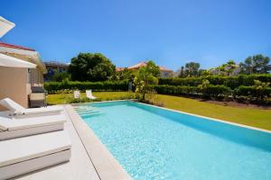 West Coast Villa Walk to Beach Private Pool - Haynes House