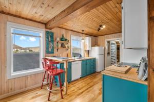 Oceanfront in Petty Harbour - Views from the Deck