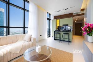 2BR Skyline View Apt Trade Center First