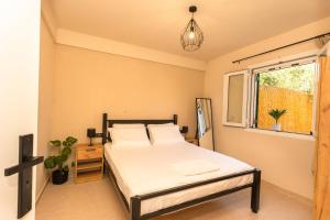 Sol apartment acharavi