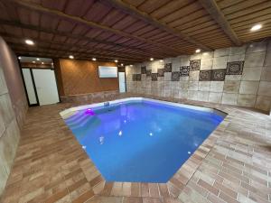 Ferienhaus mit Pool, Sauna und Weitblick am Nürburgring