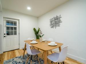 Charming 1-Bed Apt WiFi, Fully Equipped Kitchen