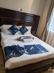Aniny Hotel