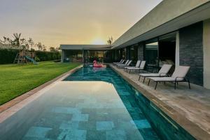 Villa Maha - Piscine Chauffée, Padel, Spa, Jaccuzi et Salle de Sport - Marrakech