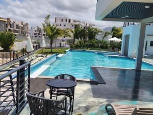 1BR Luxury beachfront Condo in Gated Estate -PBC