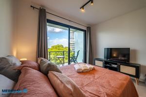 5D Alban Boutique building 50 meters from Shopping del Sol
