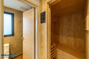 5D Alban Boutique building 50 meters from Shopping del Sol